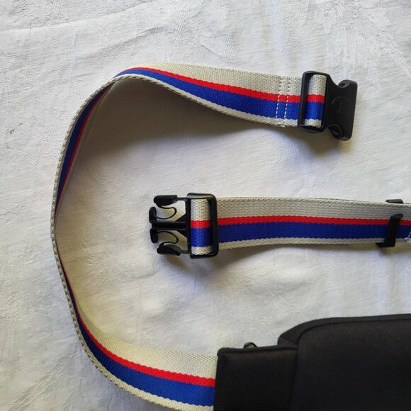 Champion Multi Purpose Belt Bag/Fanny Pack with adjustable strap - Picture 8 of 8